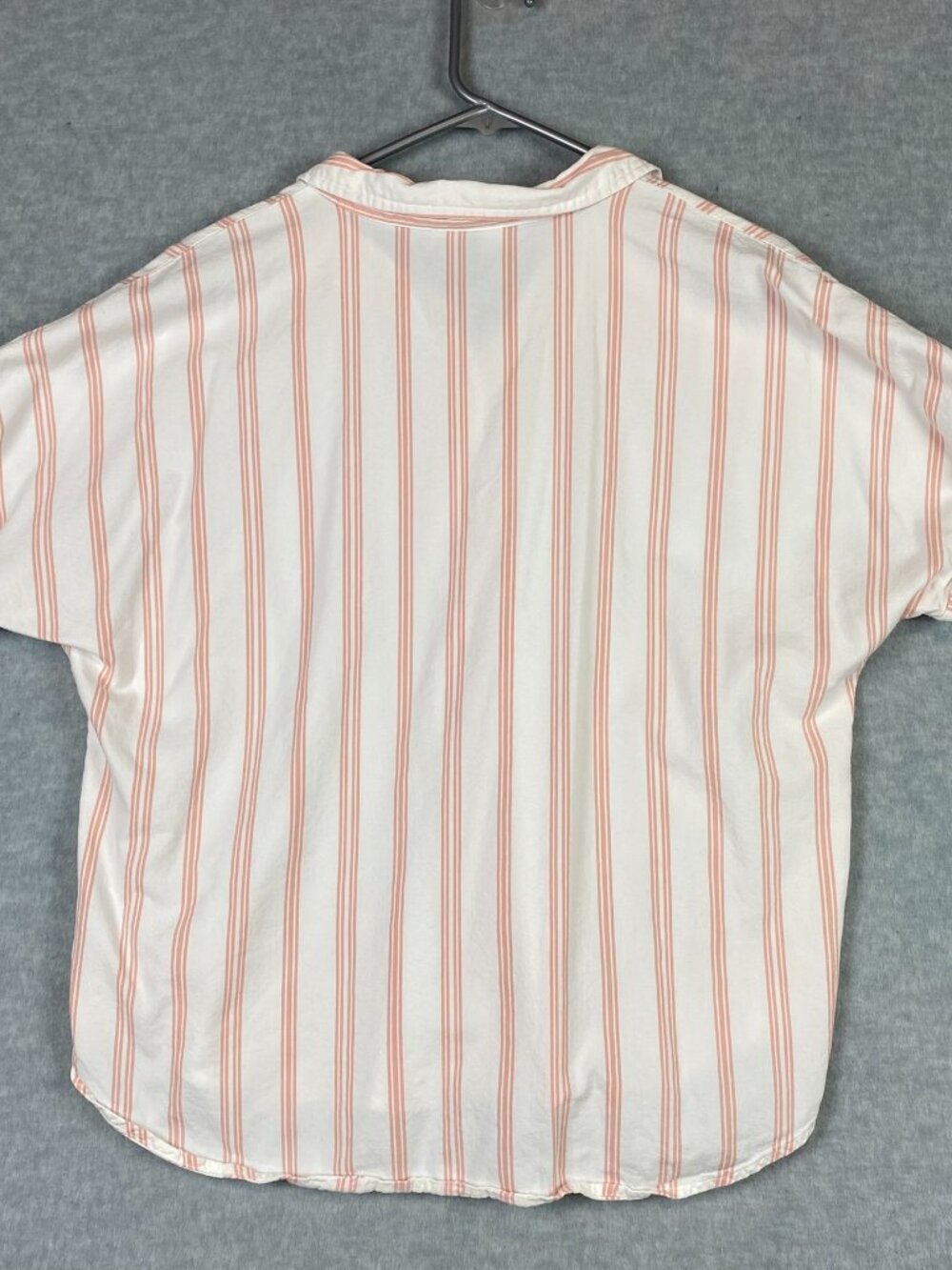 Universal Thread Women's Collared Button-Up - Size L - Picture 3 of 5